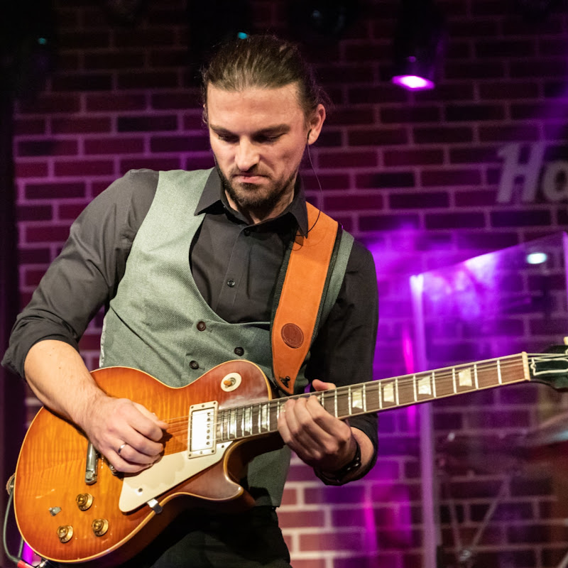 Florin Serban Guitar Lessons