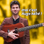 Hugo - Joue de la guitare