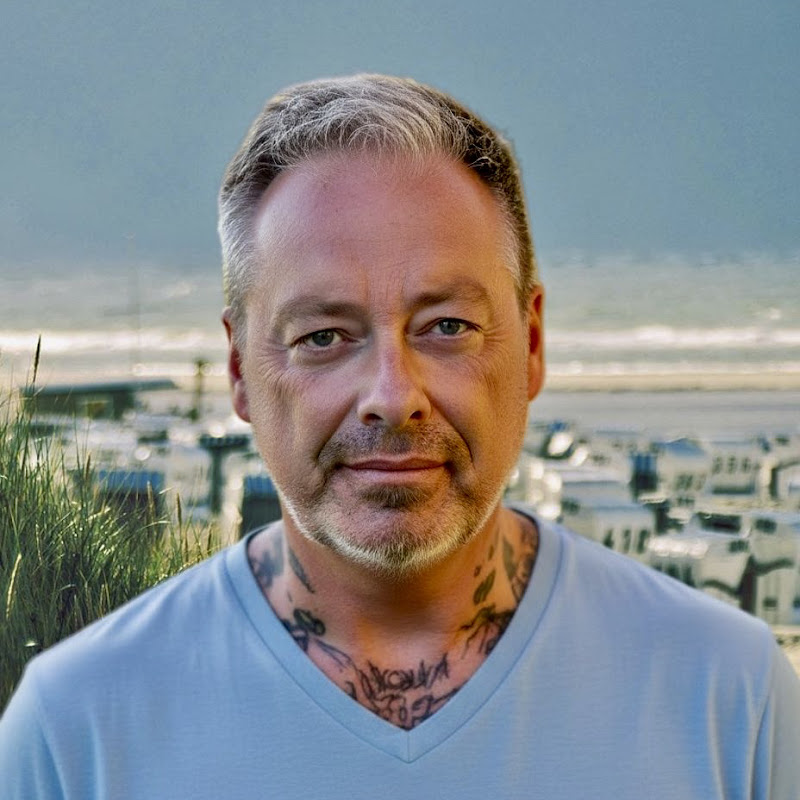 Todd Newton - Tastes & Travel