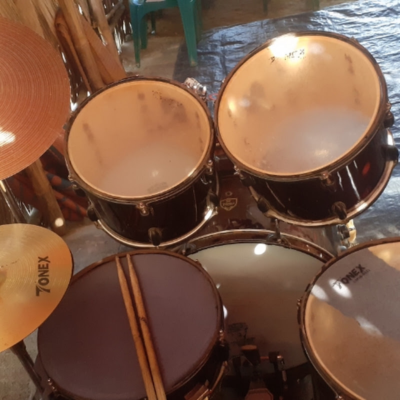 POOR DRUM COVER. avatar