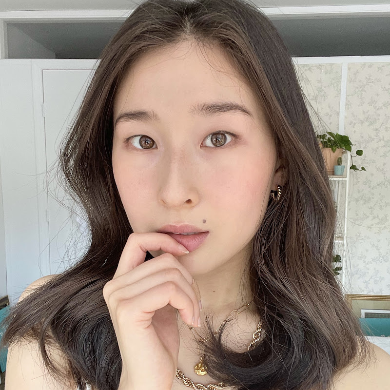 Jess Lee