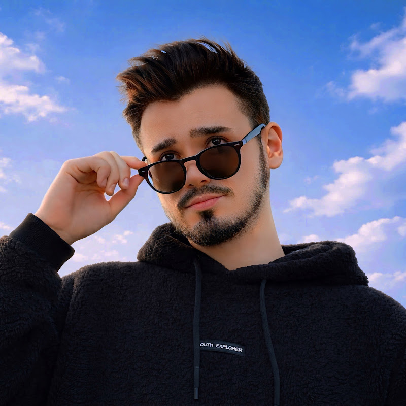 ПРИВЕТ, Я РОМА