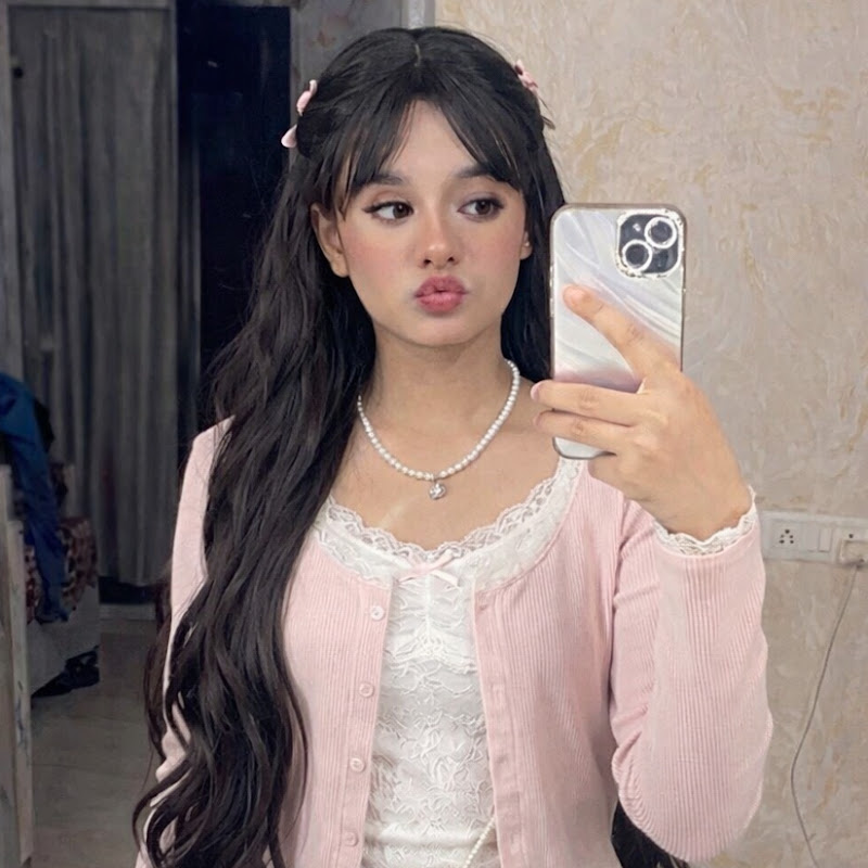 Hire Cozy With Iris — Lifestyle & Vlogs YouTube creator for sponsorships