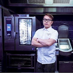 Leighton Pho net worth