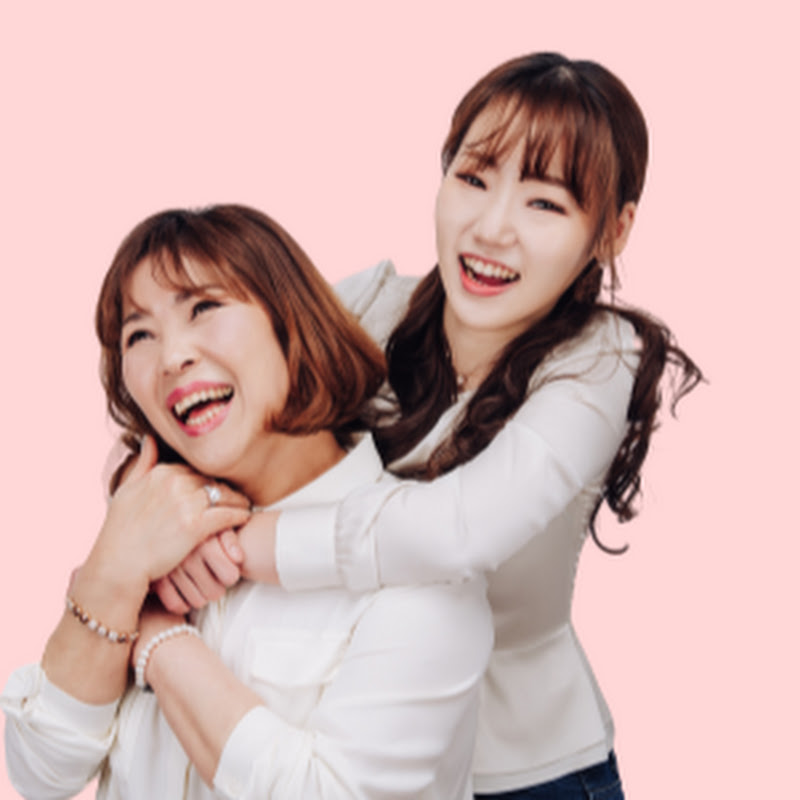寶妮和寶媽 한국모녀 YouTube 頻道頭像