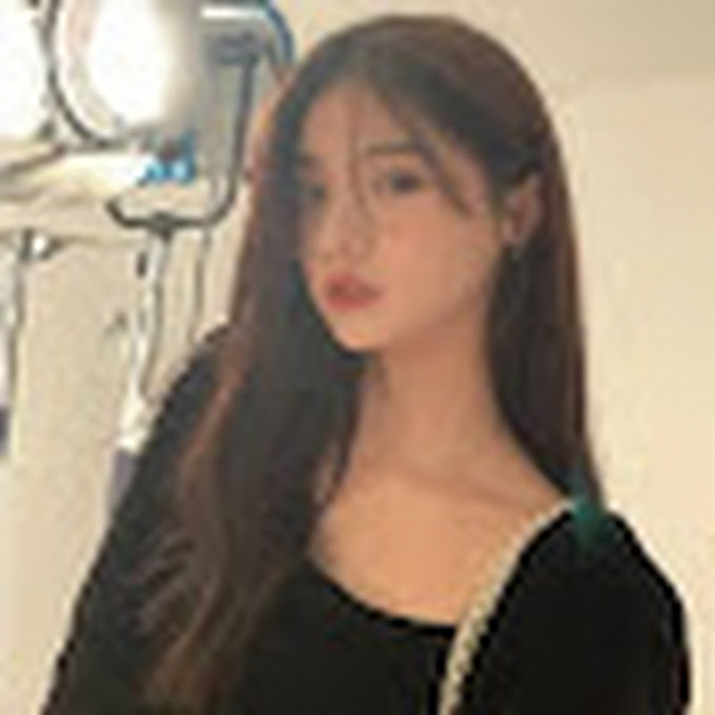 Hire Carmila~Imchener — Anime & Manga Reviews/Discussions YouTube creator for sponsorships