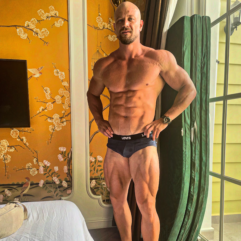 Bodybuilder Aesthetics