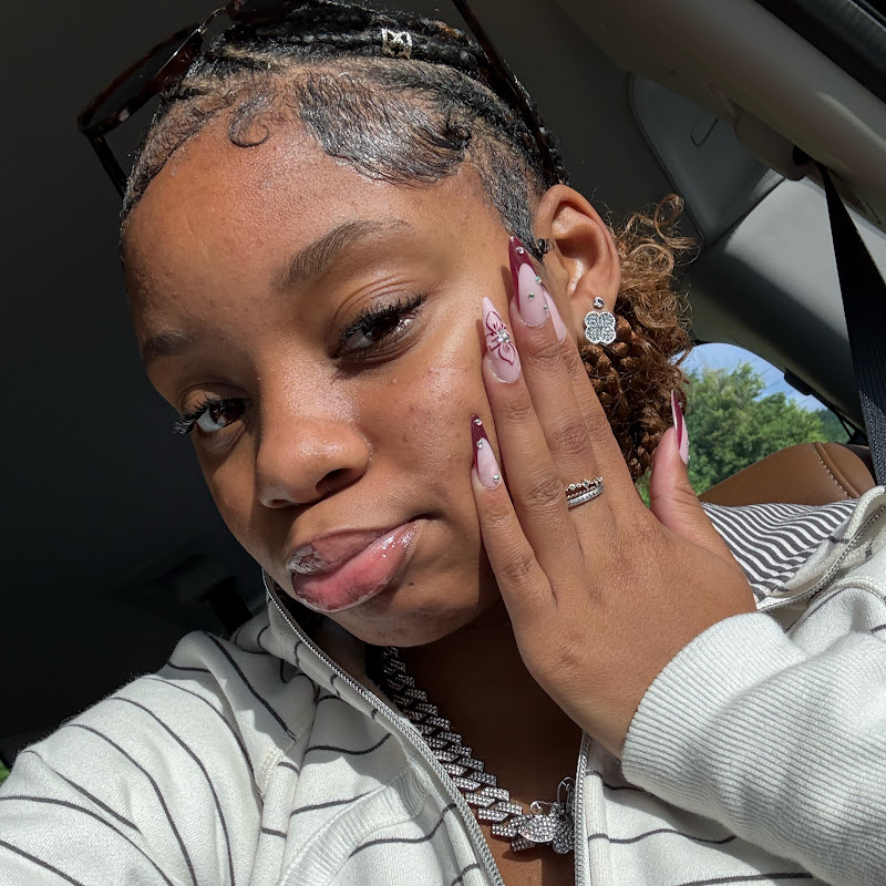 𝓜𝓸𝓻𝓲𝓪𝓱 𝓒𝓸𝓵𝓵𝓲𝓷𝓼