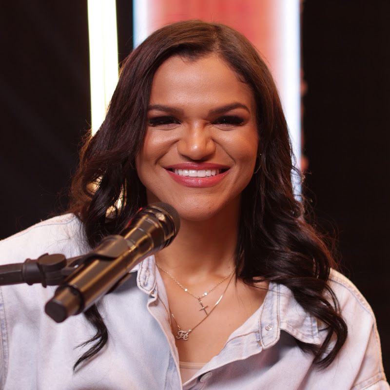 Fabiana Sinfrônio - Topic