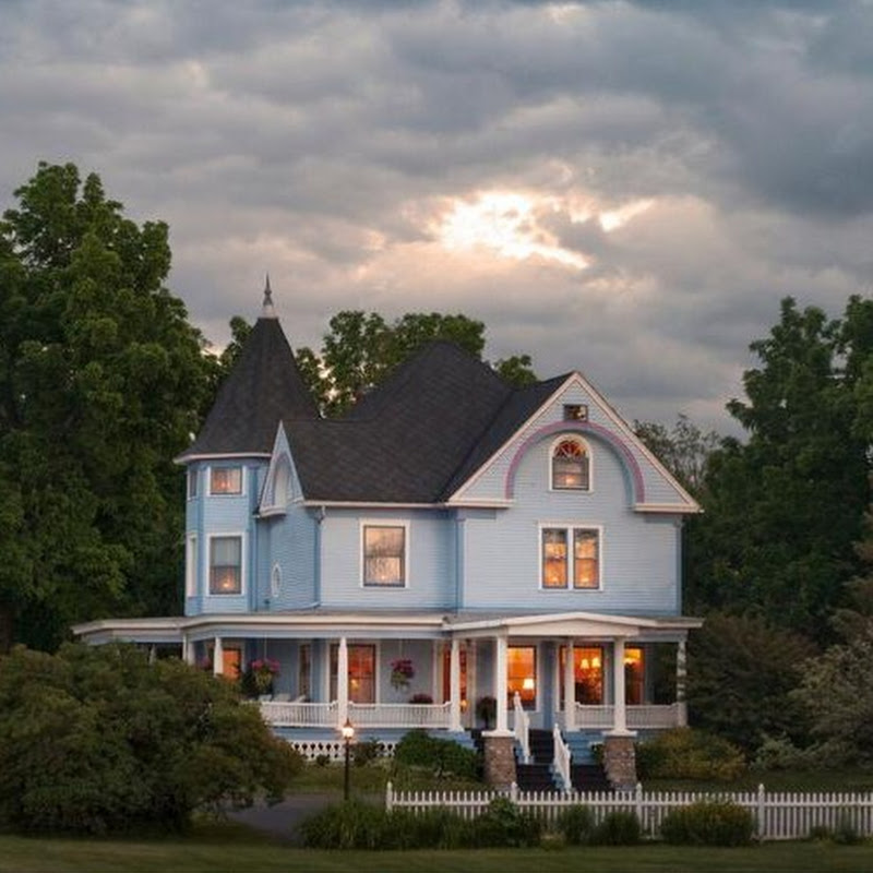 Castle in the Country Bed & Breakfast Inn
