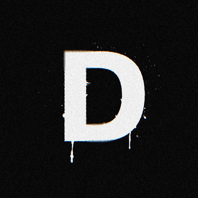 Doomed 中国人 Logo