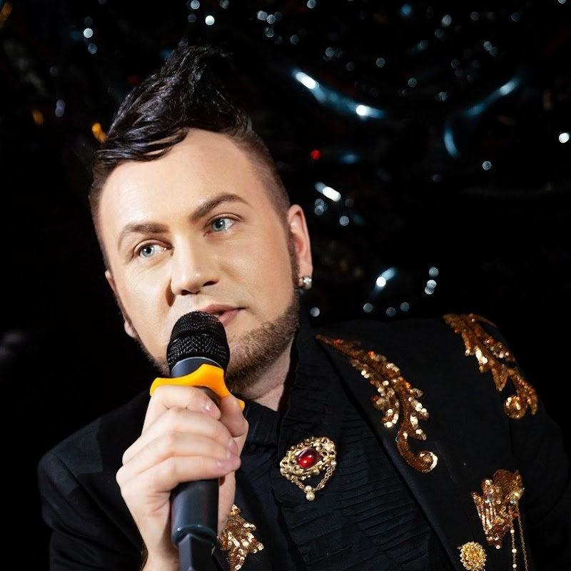 Иван Рыбников дизайнер певец блогер коллекционер Logo