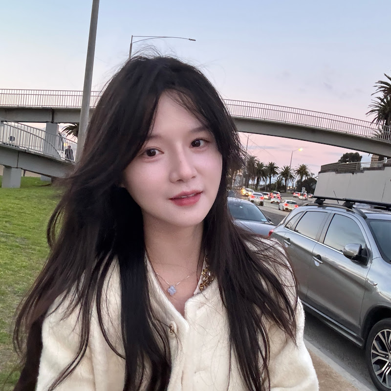 Sylvia Tian 田申儿