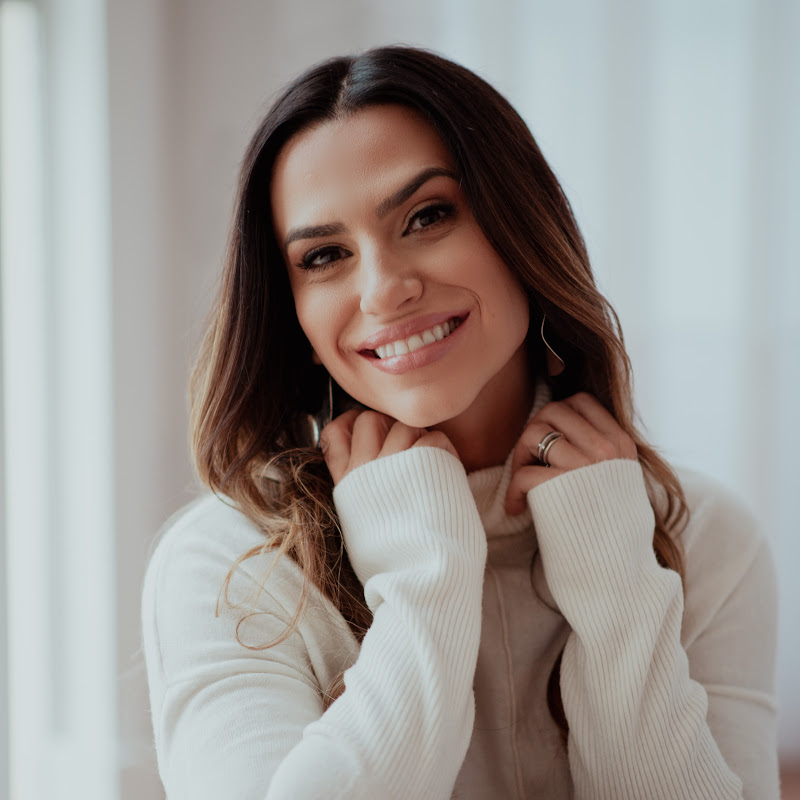 Dra. Alessandra Barboza