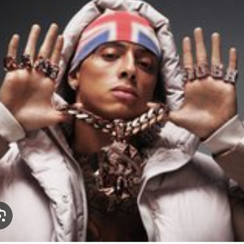 Hire devoon#vloogs — Student Life & University Vlogs YouTube creator for sponsorships