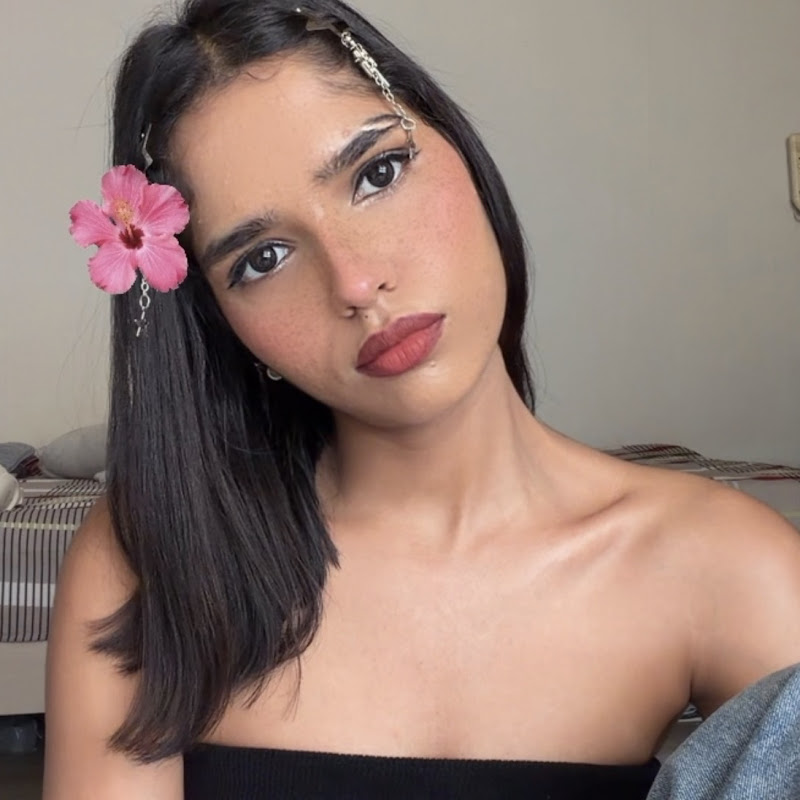 KiKi Kam  channel avatar