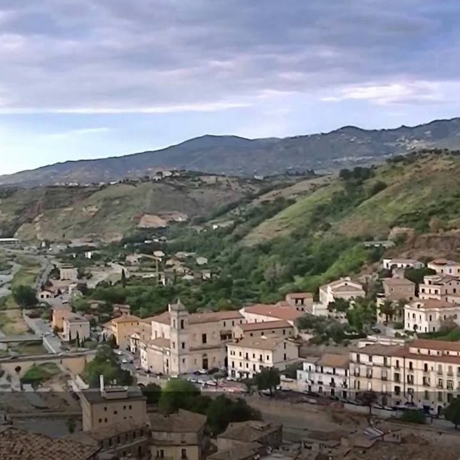 Италия город козенца