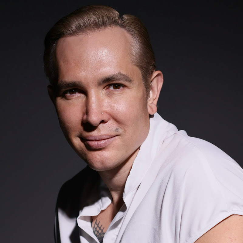 ЮРИЙ МЕЗЕНЦЕВ Logo