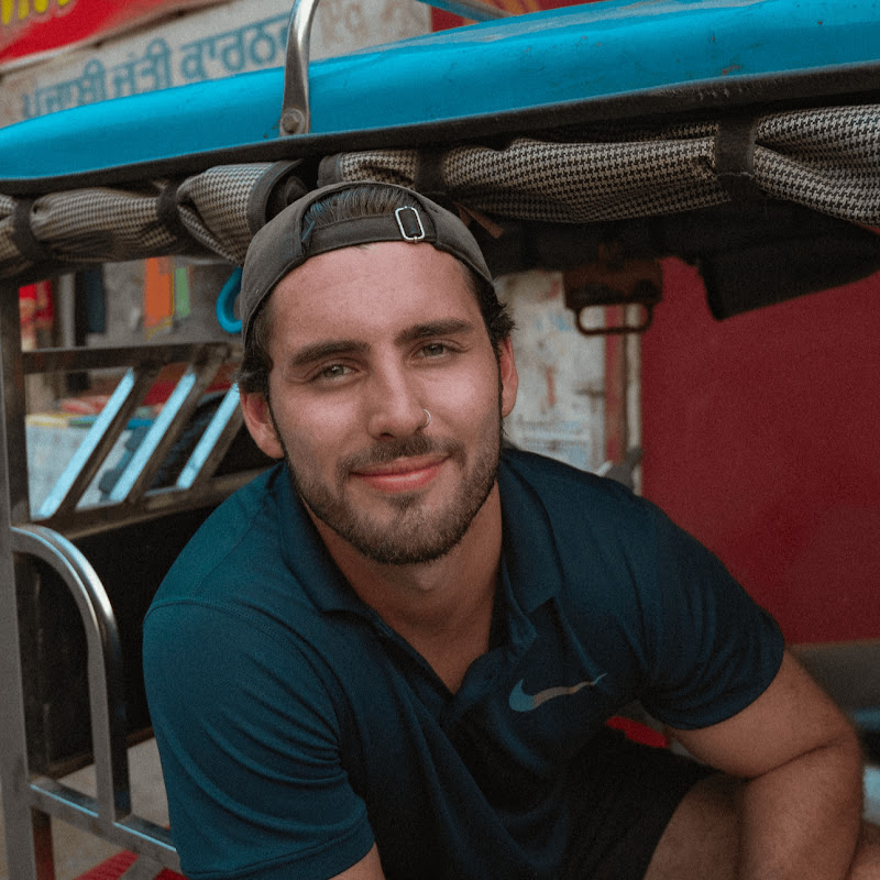 Luke Damant Vlogs Logo