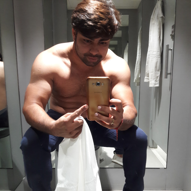 Manoj khatana fitness world