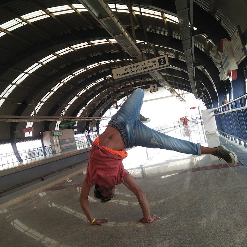NAP HOP DANCE STUDIO
