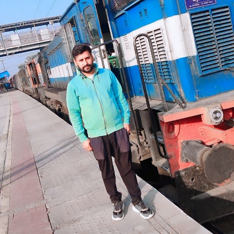 Manoj yadav rail vlogs