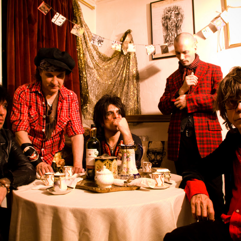 New York Dolls - Topic