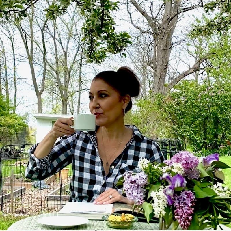 Linda Smith Davis  Logo