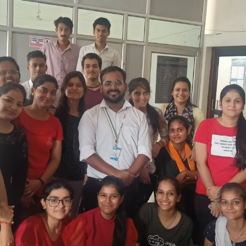 Hire Selection with saurabh sir — Academic Tutoring (Math, Science, etc.) YouTube creator for sponsorships