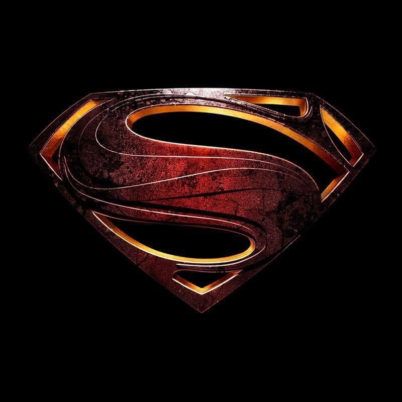 Henry Cavill ( Super Man )