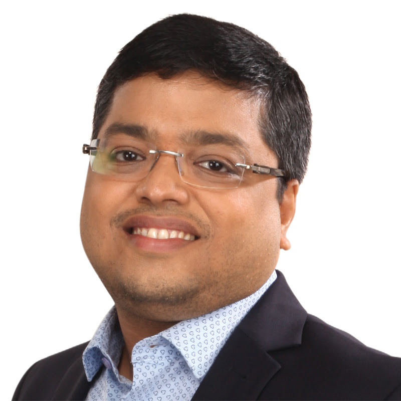 Prakash Saraf ™