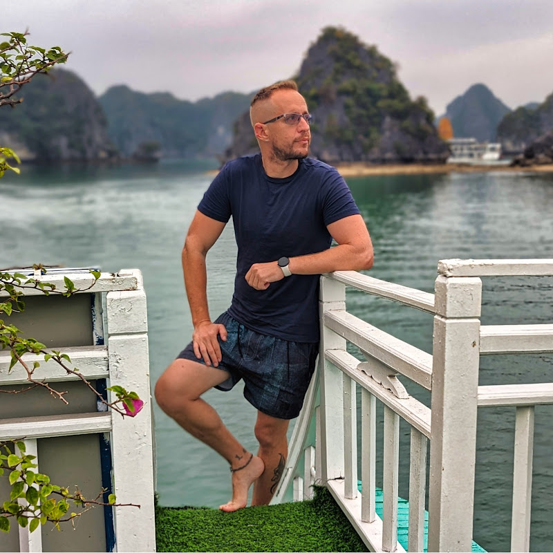 Leon Lee AI
