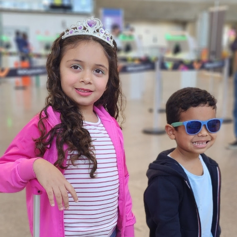 Irmãos Mariana e Miguel