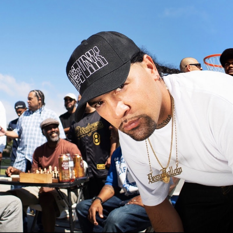 Dezzy Hollow @dezzyhollow | Thizzler
