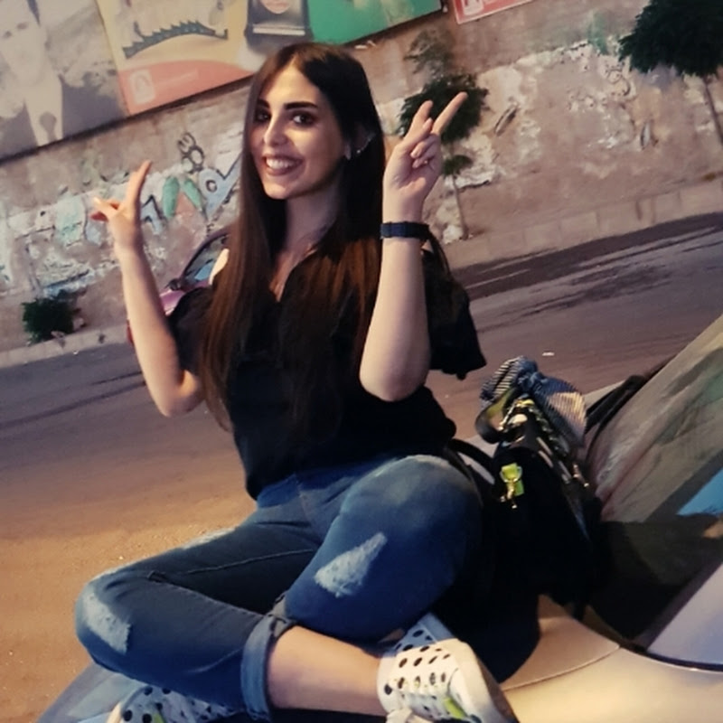 عائلة هلوله ومامي 