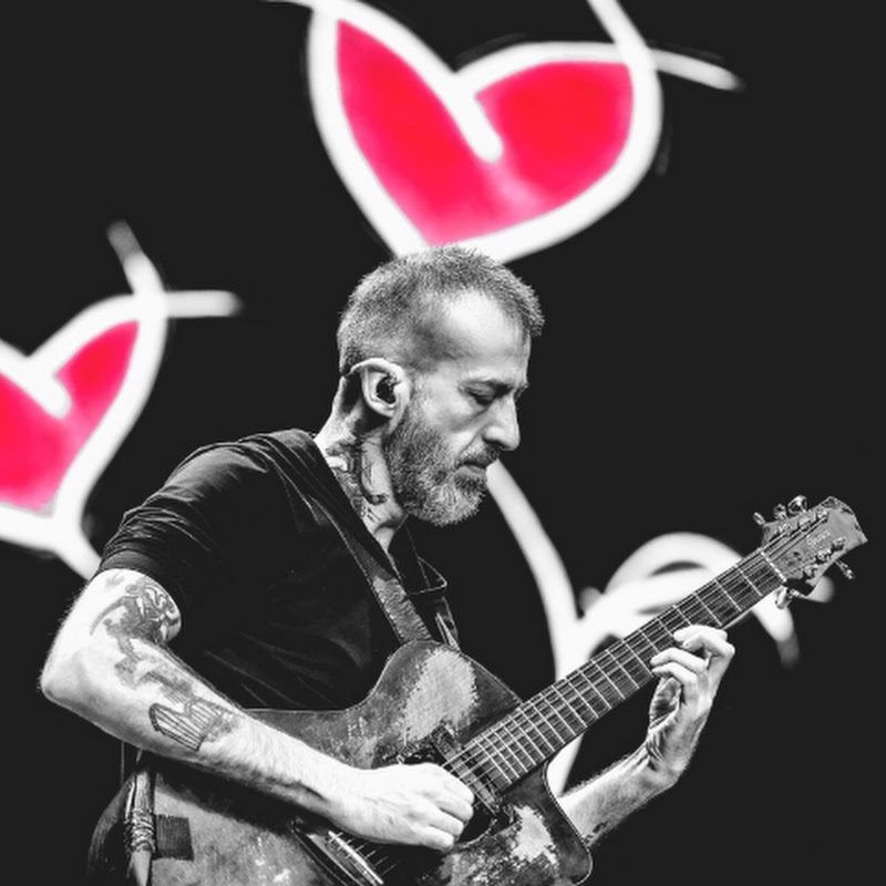 Jon Gomm