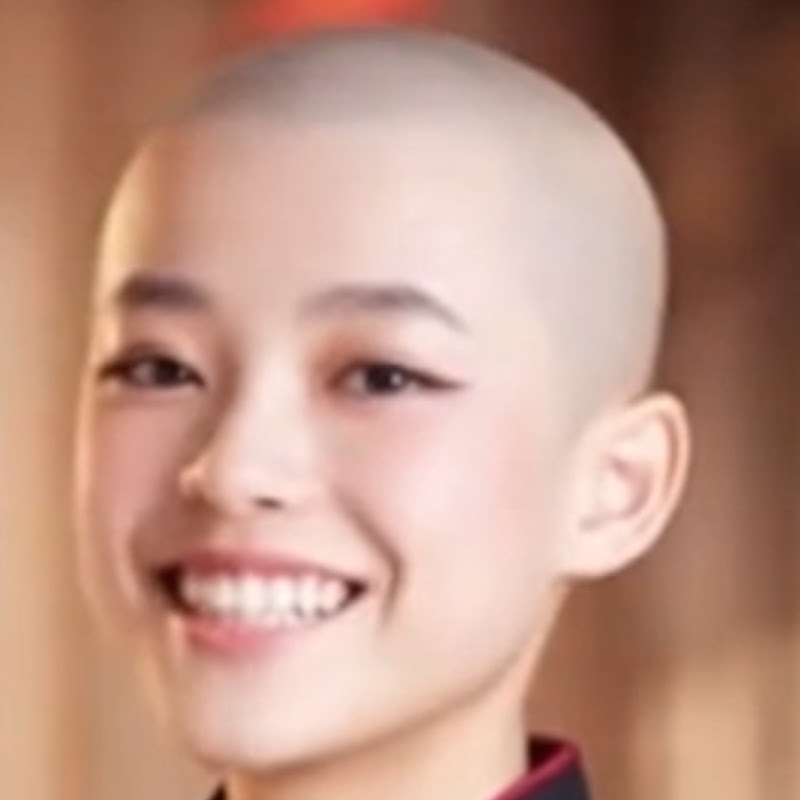 坊主女子をaiで色々と生成