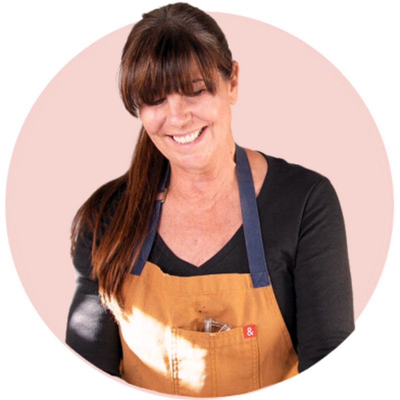 Jackie Bernardi | Painted Paper Studio Logo