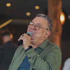 Nani Azevedo - Topic