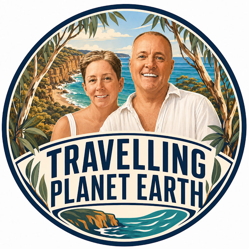 Scott & Lynn | travellingplanetearth channel avatar