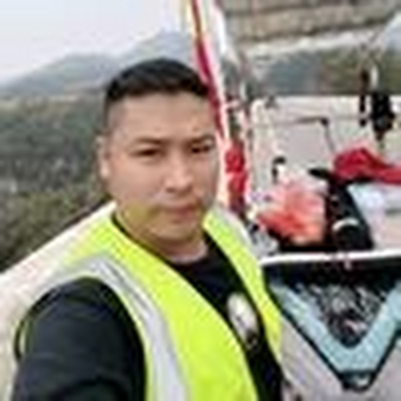 小龙哥徒步千里求爱