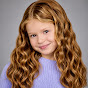 HallieOnStage114