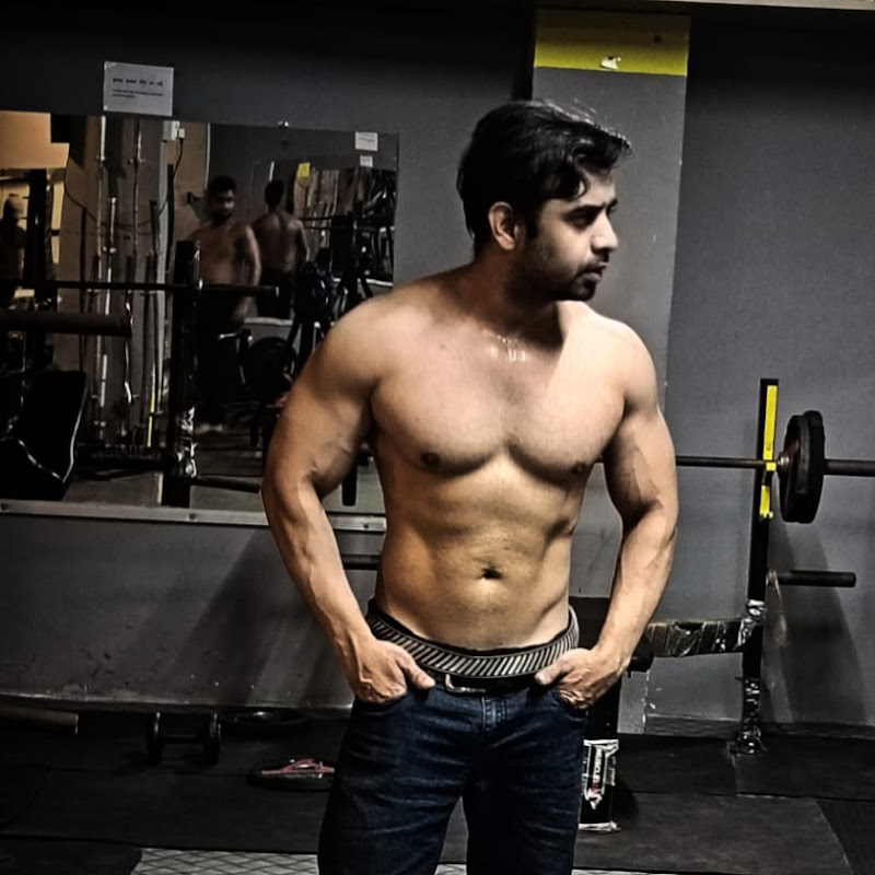 MUSCLES ERA FITNESS