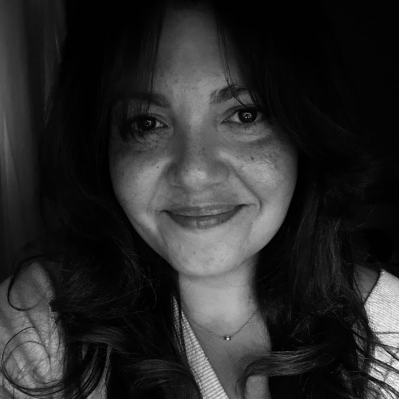 Vivian | Just Call Me Viv