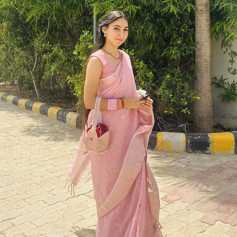 Adv. Kanika Gahlyan 