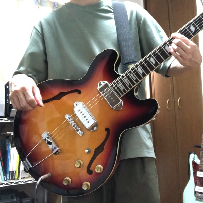 After-Work Guitar by MUTO