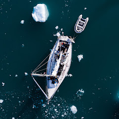 Alluring Arctic Sailing Avatar