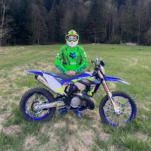 UCJdhMTivlyhSeVdzgAYJloA YouTube channel image