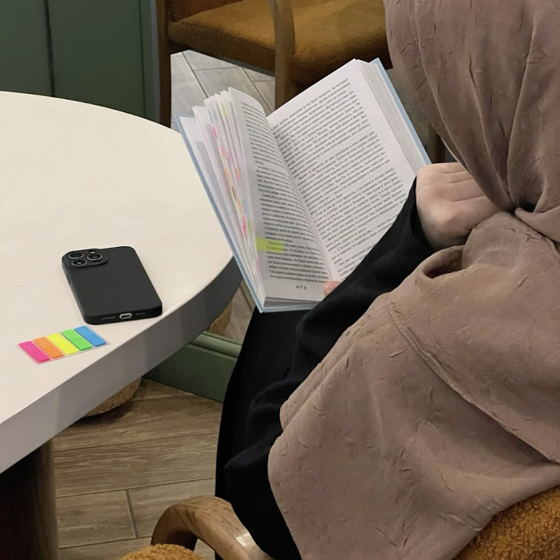 Amna*امنه