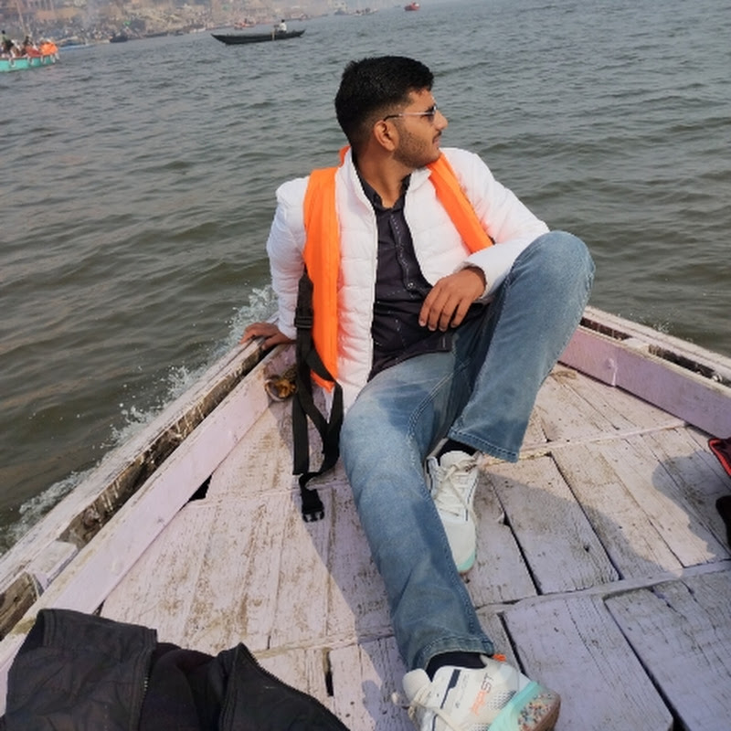 Vahan Gyani {Prince Kumar Roy}